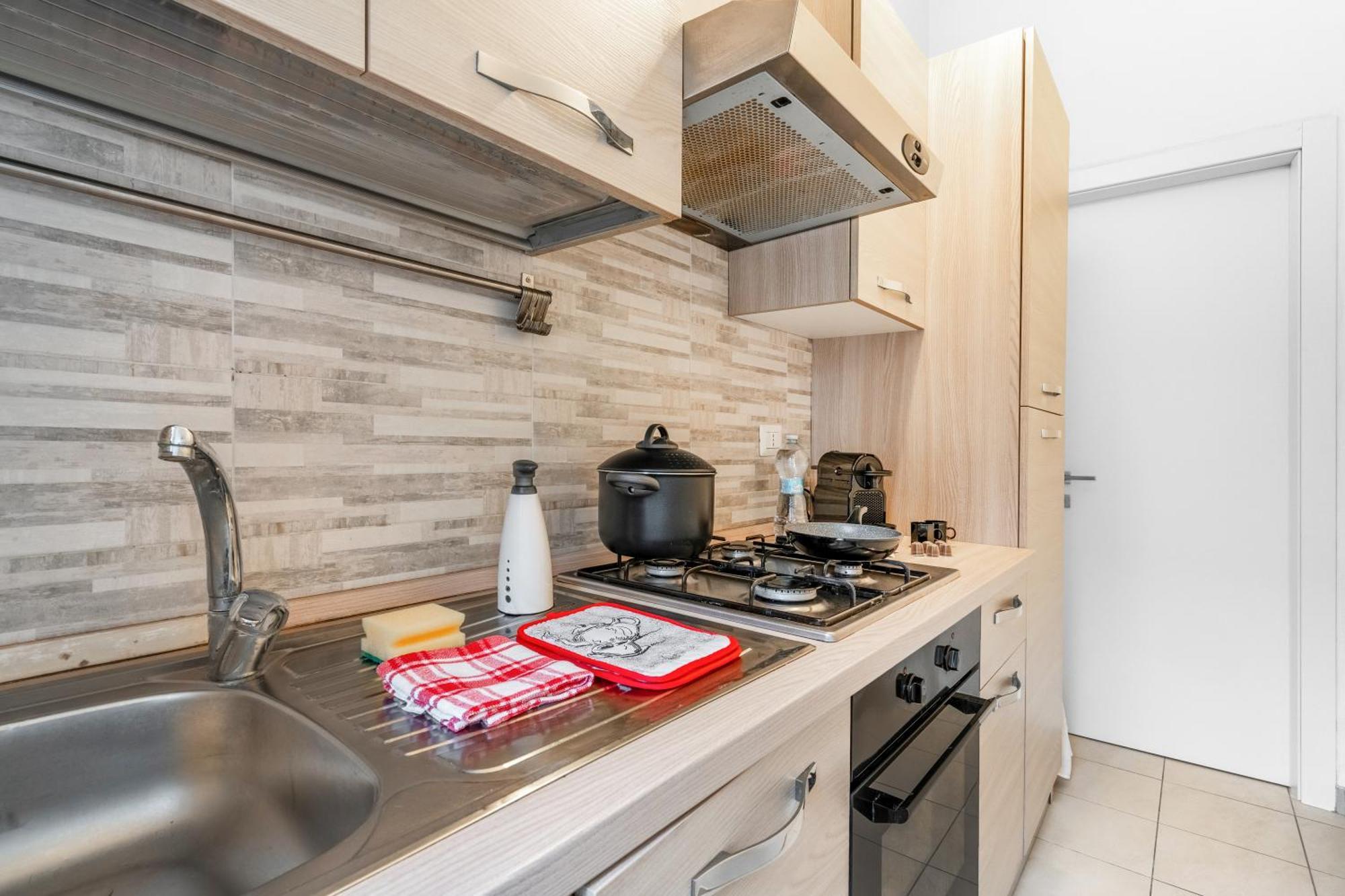 Navigli Duomo - Chateau Milan, Metro M2 E Parcheggio Gratuito Appartamento