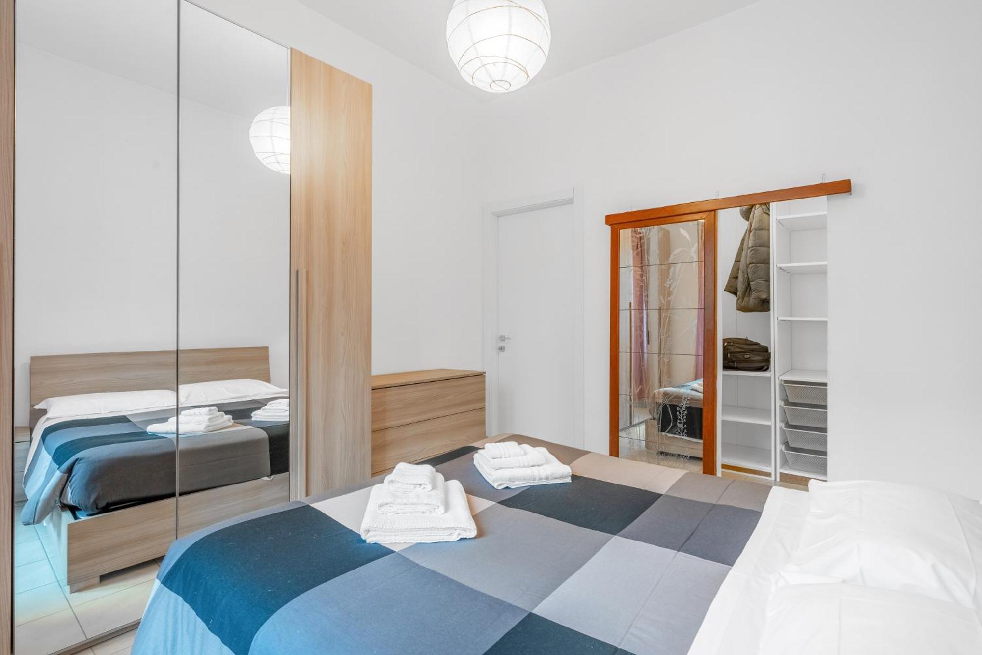 Appartamento Navigli Duomo - Chateau Milan, Metro M2 E Parcheggio Gratuito *